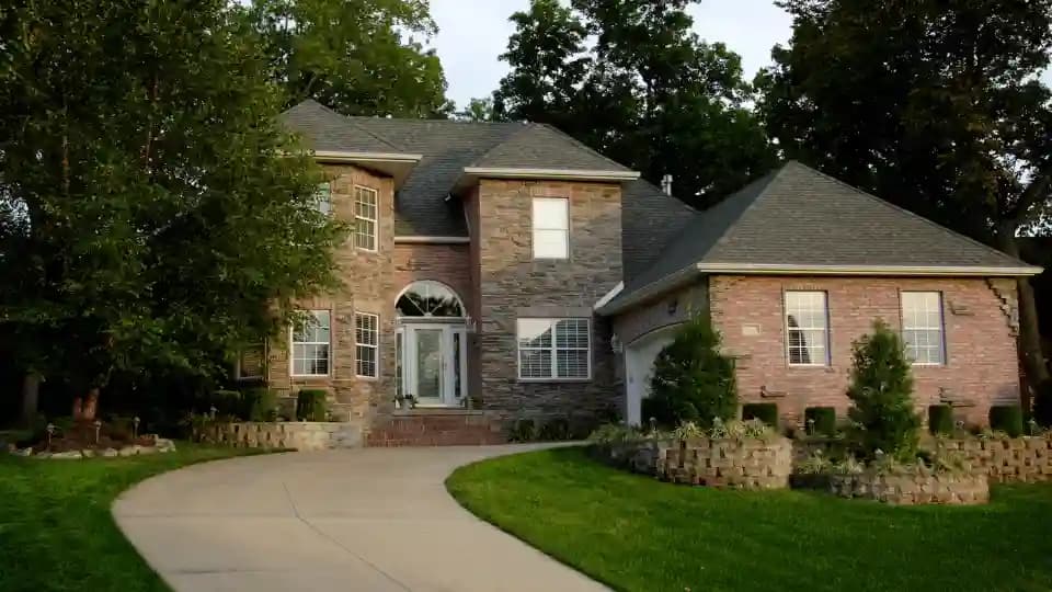 How to Get Canadian Residency by Investment: Complete Guide